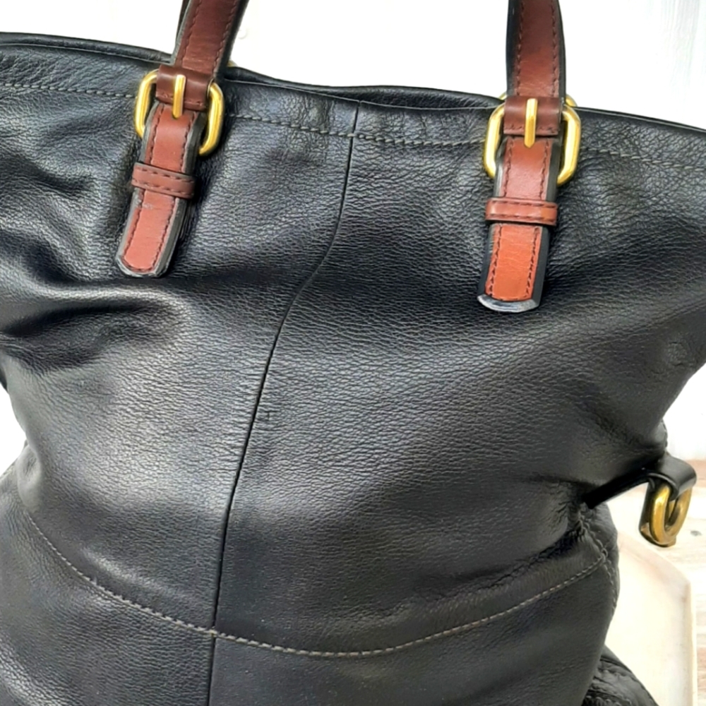 FOSSILS VTV BLACK PEBBLE LEATHER CROSSBODY/SATCHEL